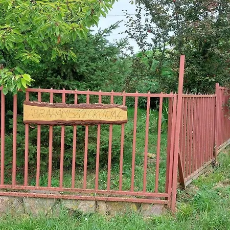 Naplopo-lak * Ábrahámhegy