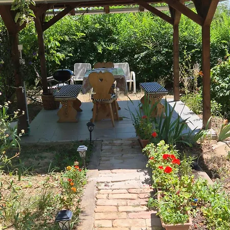 Naplopo-lak Appartement Ábrahámhegy